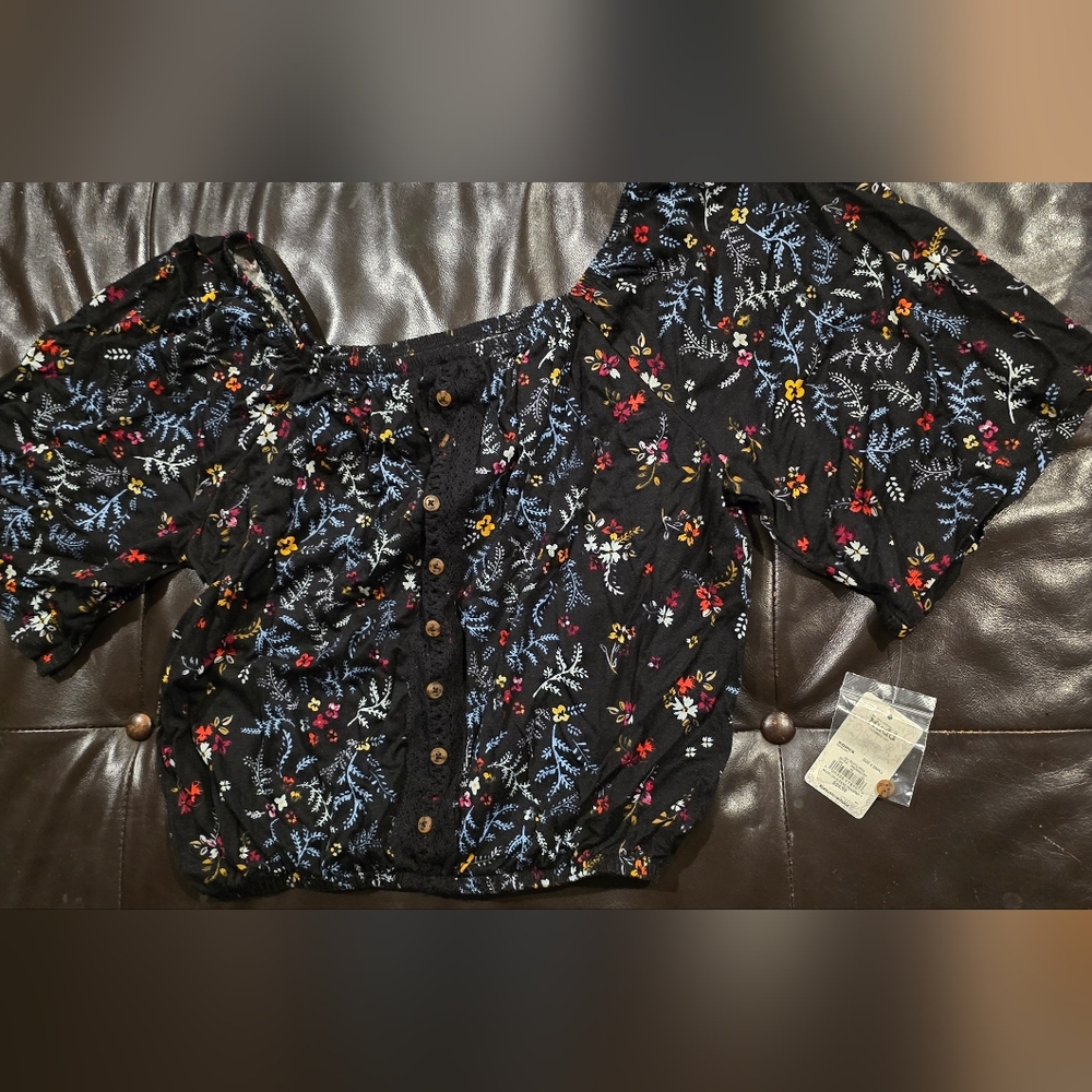 Cropped floral top